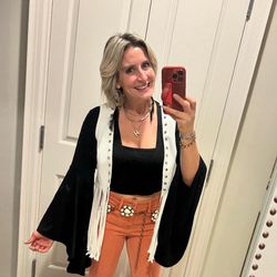 itsstephaniehickey · Stephanie Hickey · Profile · Whatnot: Buy, Sell