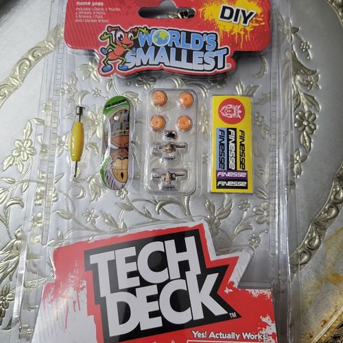 World's Smallest Tech Deck Finesse Series