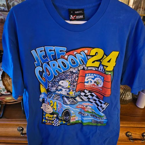 限定販売の価格 Chase NASCAR Jeff Gordon PEANUTS T-SHIRT | flora