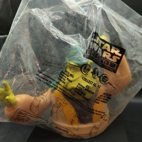 Star Wars Episode 1 Taco Bell KFC Pizza Hut Cup and Topper with