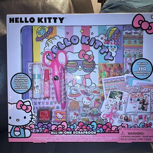 Hello Kitty All-in-One Scrapbook Kit