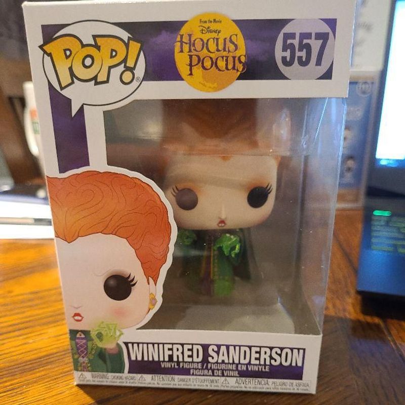 Winifred Sanderson (with Magic)
