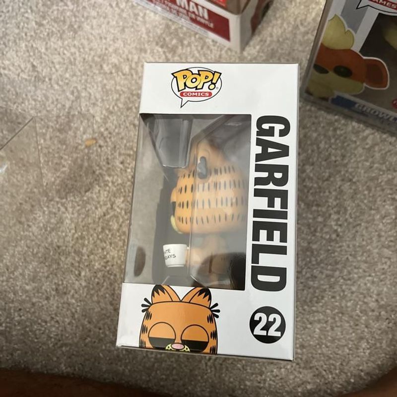 Protector Garfield with I Hate Mondays Mug Funko Pop Vinyl New in Mint Box 