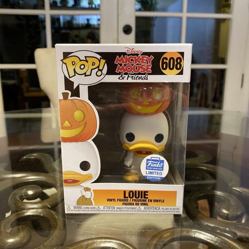 Louie (Trick-or-Treat)