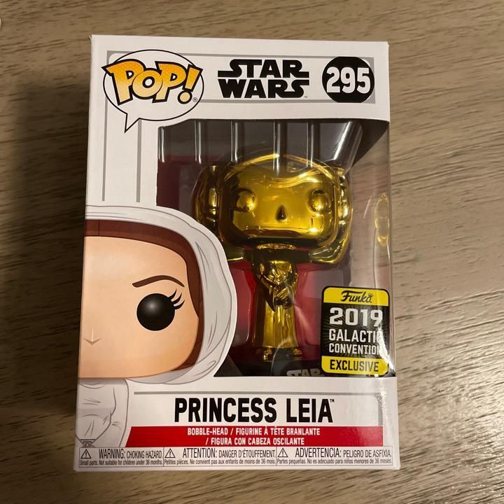 princess leia in gold