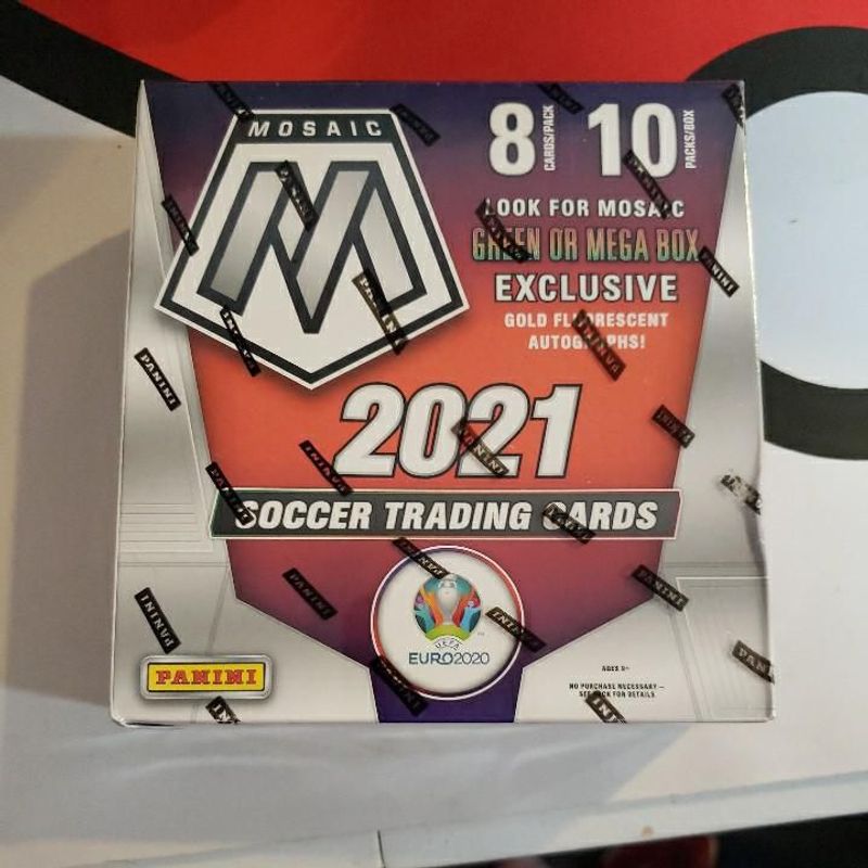 2021 Panini Mosaic Euro Soccer Mega Box (Gold Fluorescent Autograph)