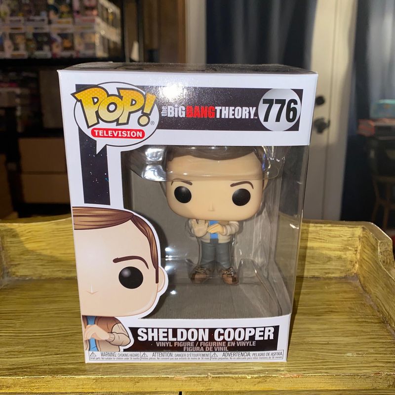 Sheldon Cooper (Vulcan Salute)