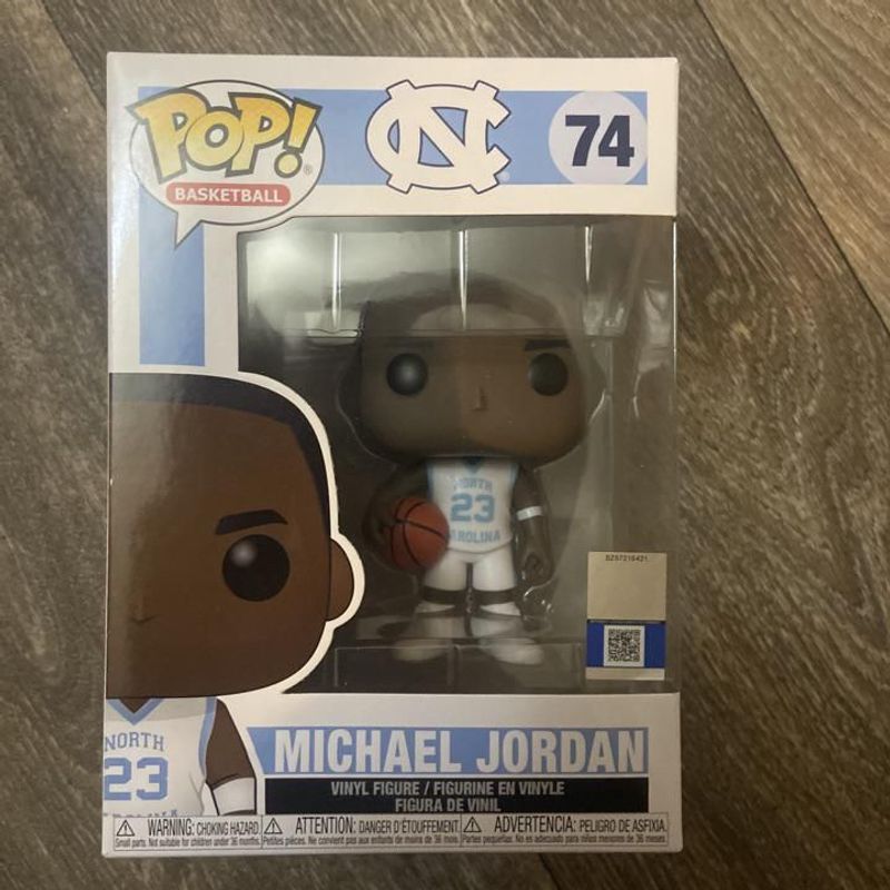 Michael Jordan (UNC White)