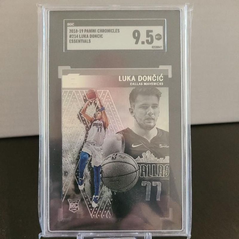 Luka Doncic - 2019 Panini Chronicles (Essentials)