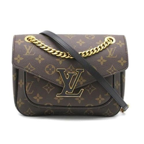 LOUIS VUITTON Passy Monogram. Size