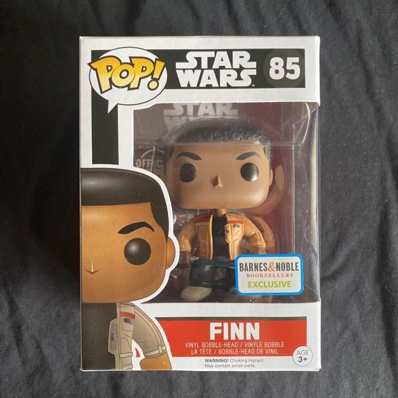 Finn (W/ Lightsaber)