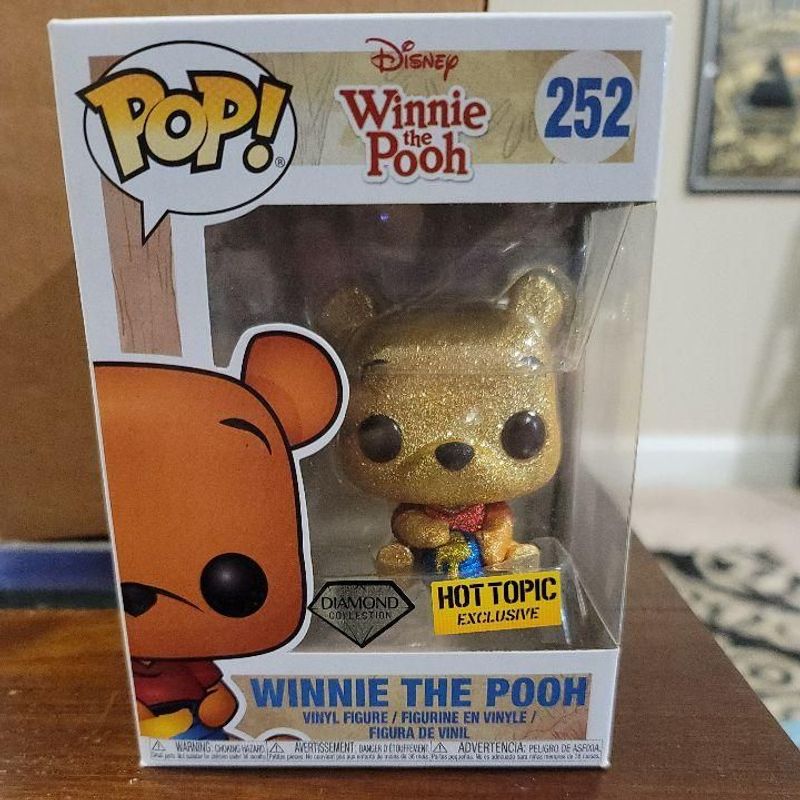 Winnie The Pooh (Sitting) (Diamond Collection)
