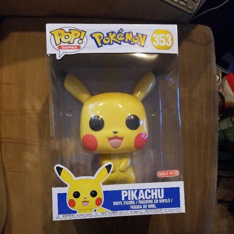 Pikachu (10-Inch)
