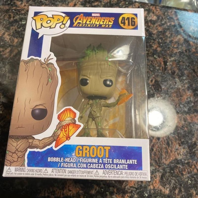 Groot (Infinity War) (With Stormbreaker)