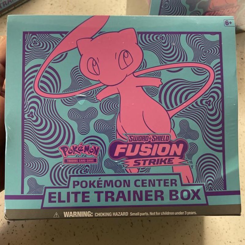 Pokemon Tcg Fusion Strike Elite Trainer Box (Pokemon Center)