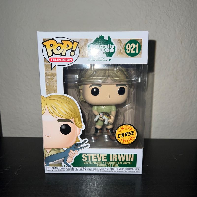 steve irwin with turtle funko pop