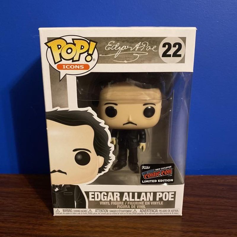 Edgar Allan Poe (w/ Book) [NYCC]