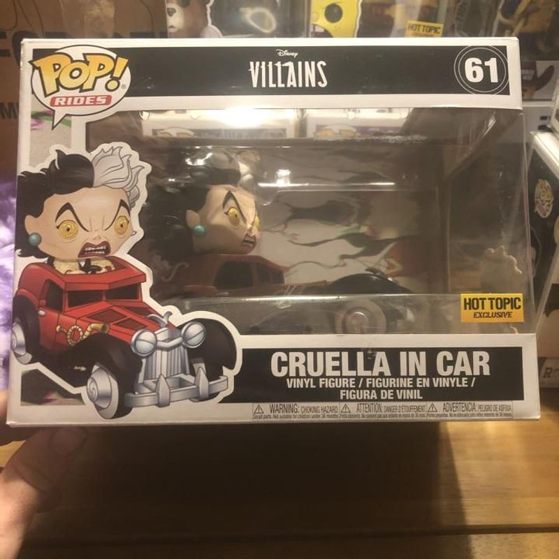 Cruella in Car