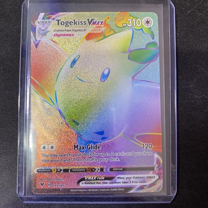 Togekiss Vmax 191/185 Hyper Rare Pokemon Vivid Voltage in hand 