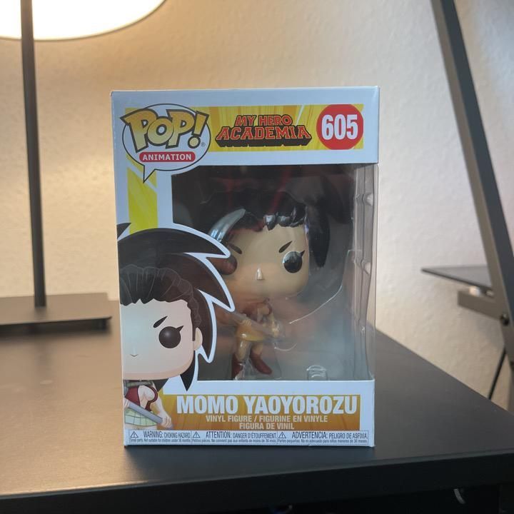 funko pop momo yaoyorozu