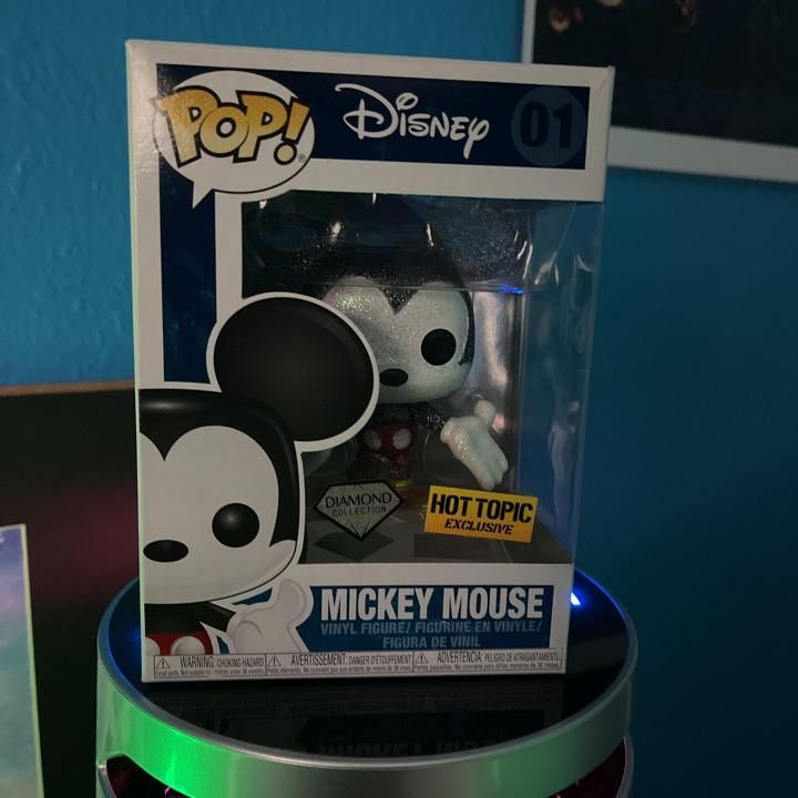 mickey mouse diamond funko pop
