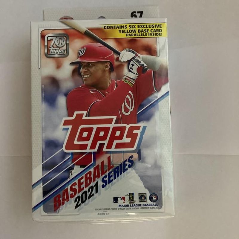 2021 Topps Series 1 Baseball Hanger Box (Yellow Base Card)