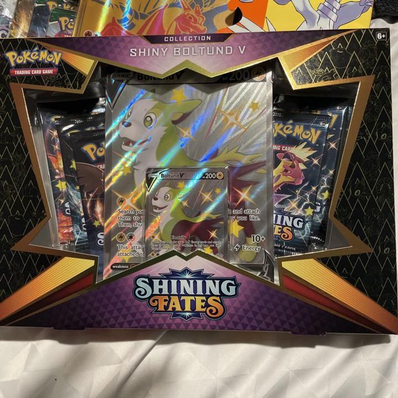 Shining Fates Premium Collection (Shiny Boltund V)