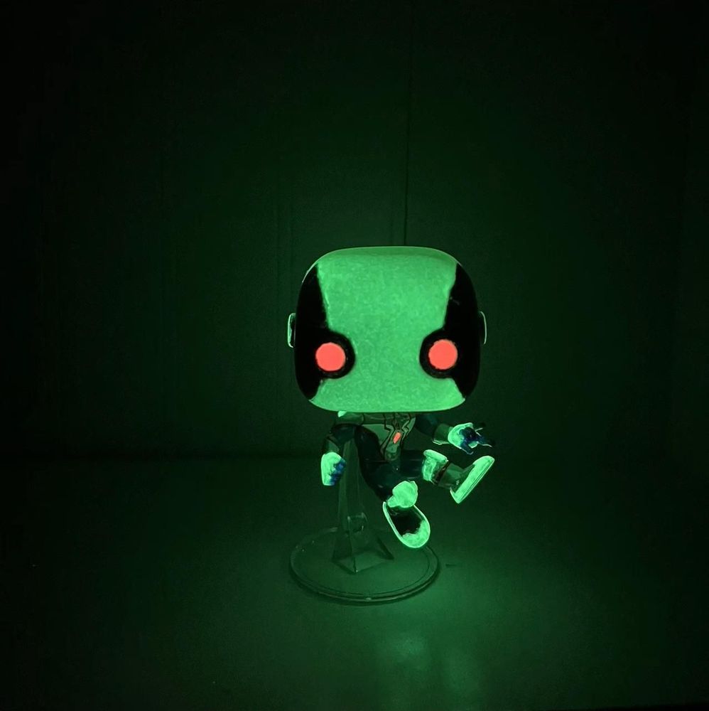 whatnot-revealing-glow-custom-pop-livestream-by-popverse-funko-pop