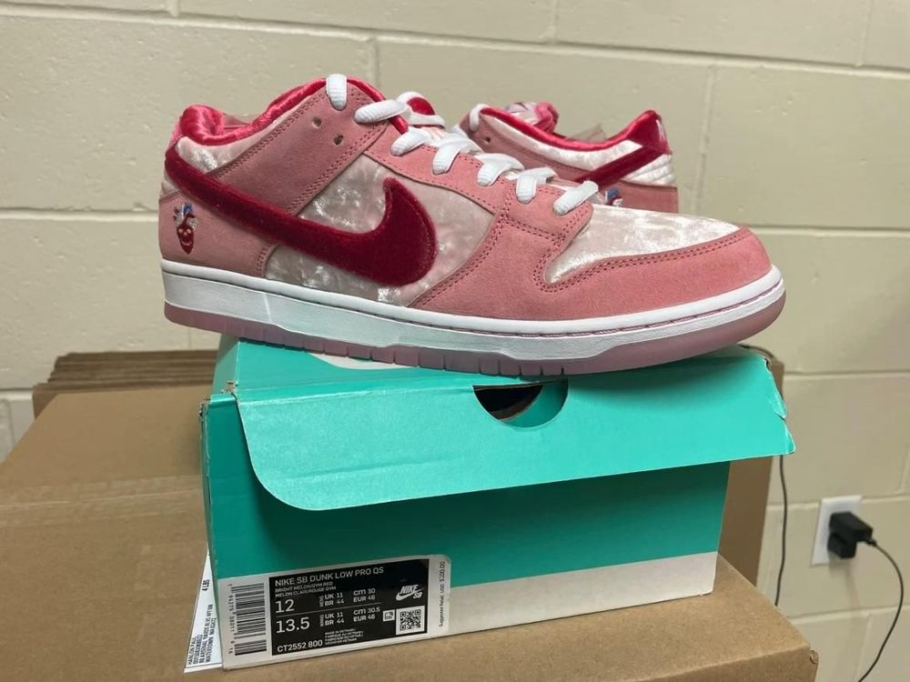 whatnot-steals-and-deals-lost-and-founds-sz-11-livestream-by-hap1021