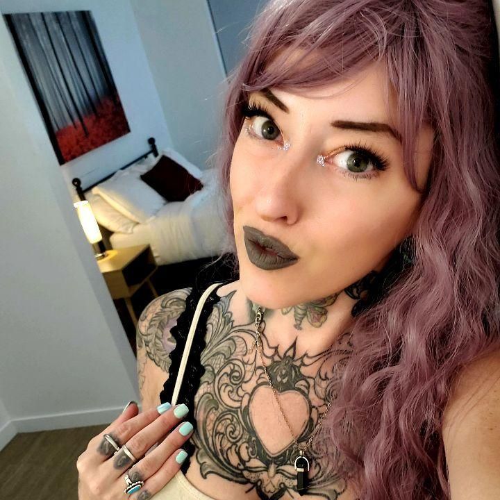 Whatnot a LITTLE RACK of FASHION women's Fall mix of cozy casual