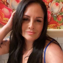 Livestream shopping: Women's Activewear | Women's Fashion and Women's