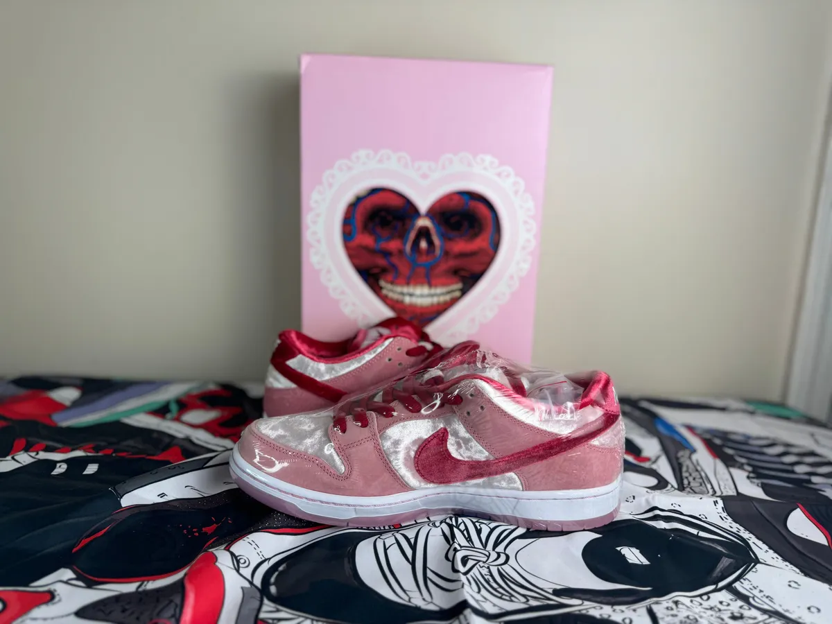 nike sb dunk strangelove special box
