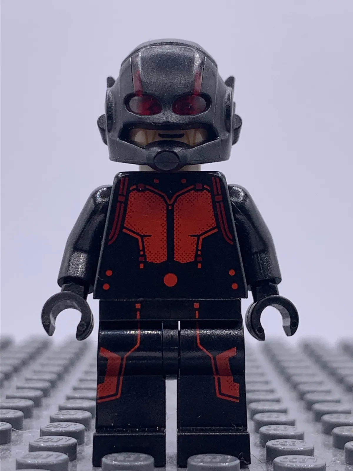 Lego Minifigure Lego Ant Man 76039 LEGO 76039 Ant-Man Final Battle