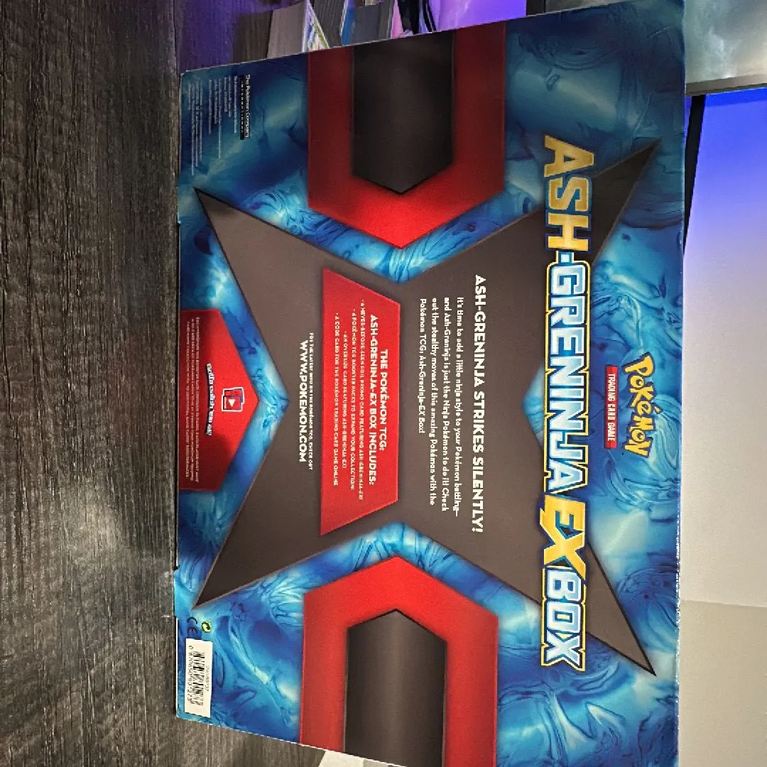 ash greninja pokemon card box Amazon.com: Pokemon TCG Greninja EX & Kingdra EX Special Collection Box main image 0