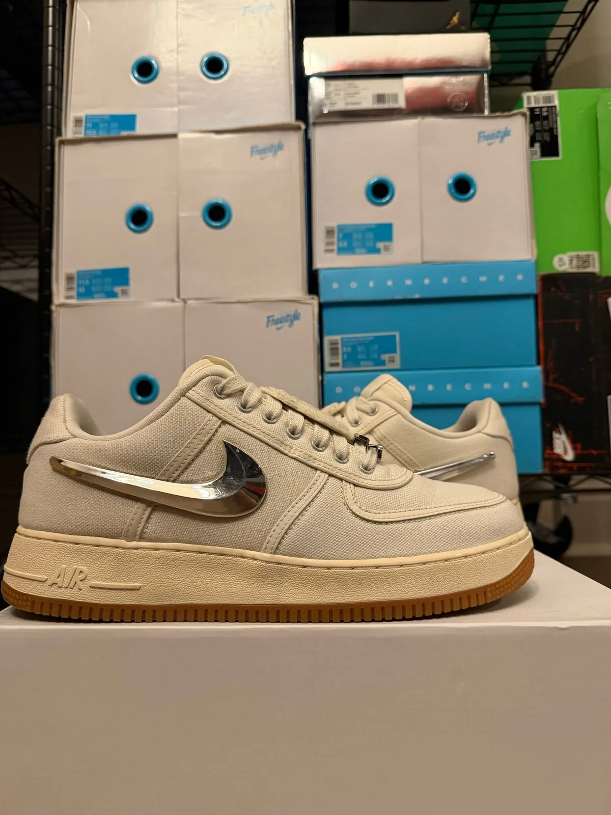 travis scott air force box