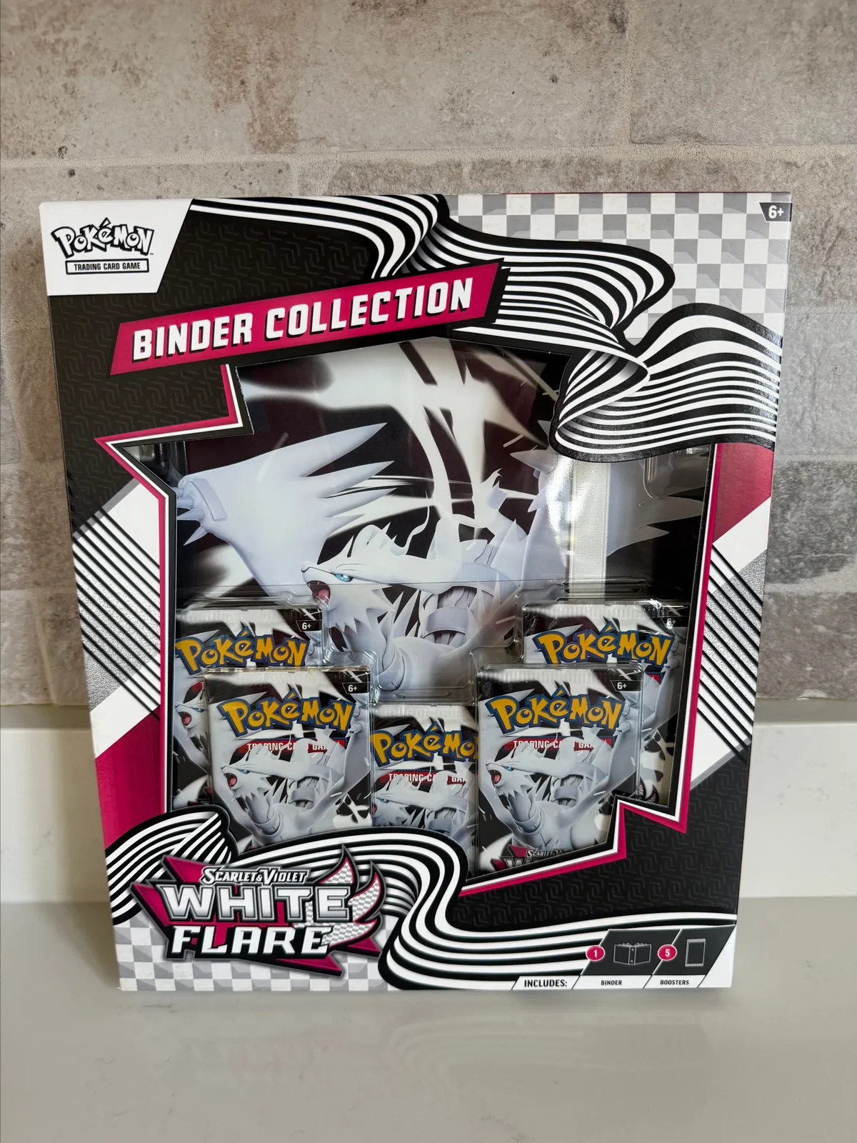Pokemon TCG White Flare Binder Collection Reshiram
