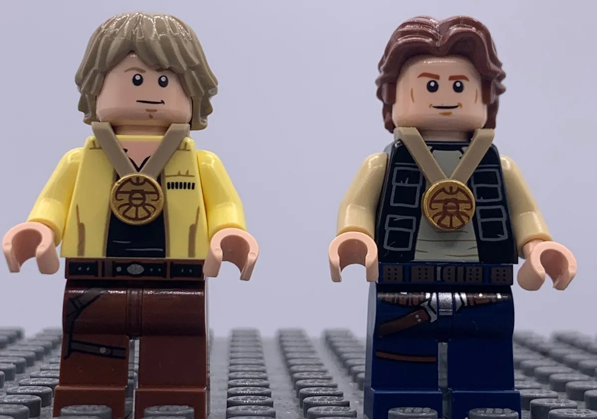 LEGO Star Wars Luke Skywalker Han Solo with Celebration Medal - Main Image