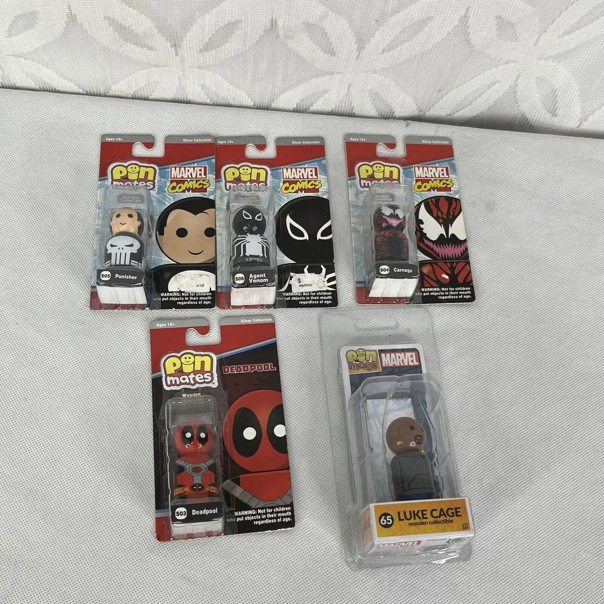 Marvel Pin Mates CARNAGE Luke Cage Deadpool Punisher Venom Wooden