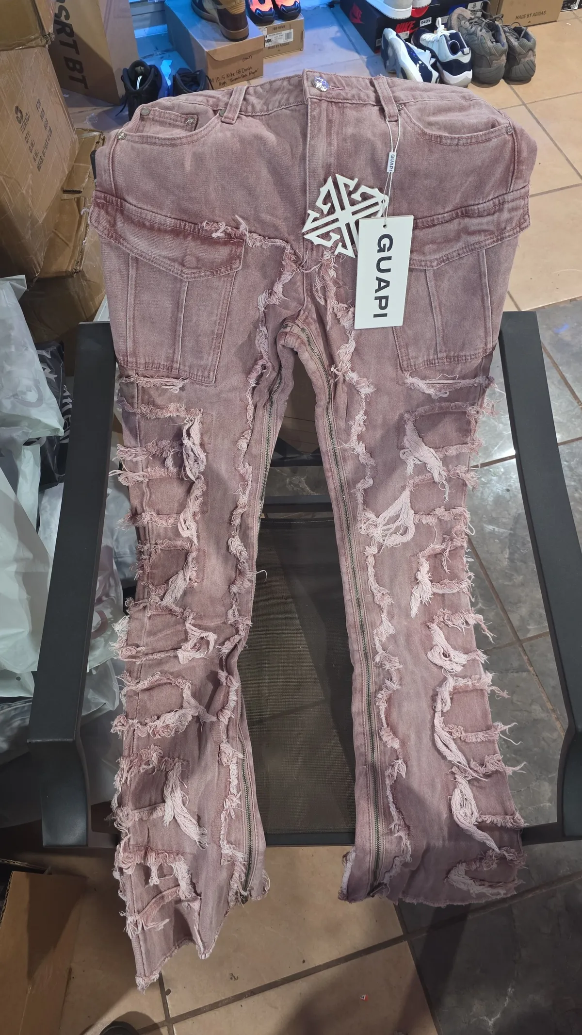 パンツ GUAPI vintage stacked rose denim Vintage Red Embellished Denim - Guapi Clothing