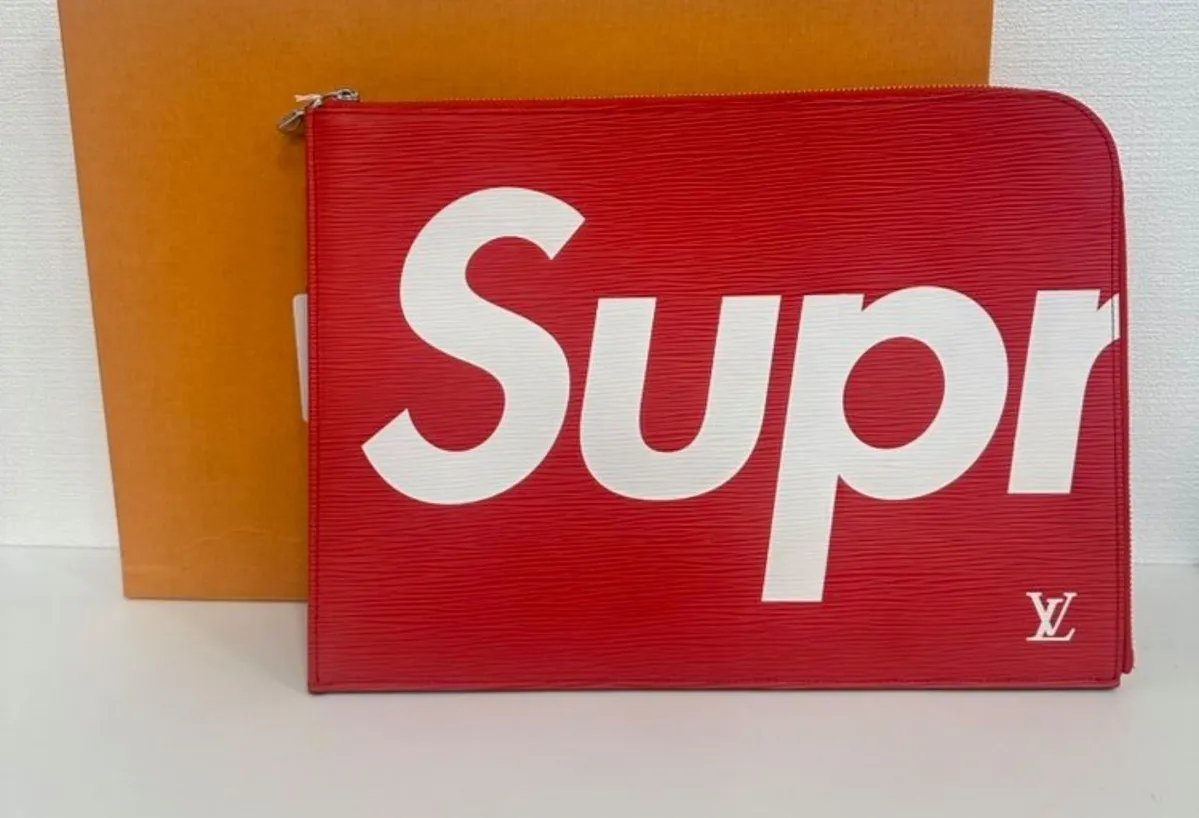 Lv supreme clutch sale