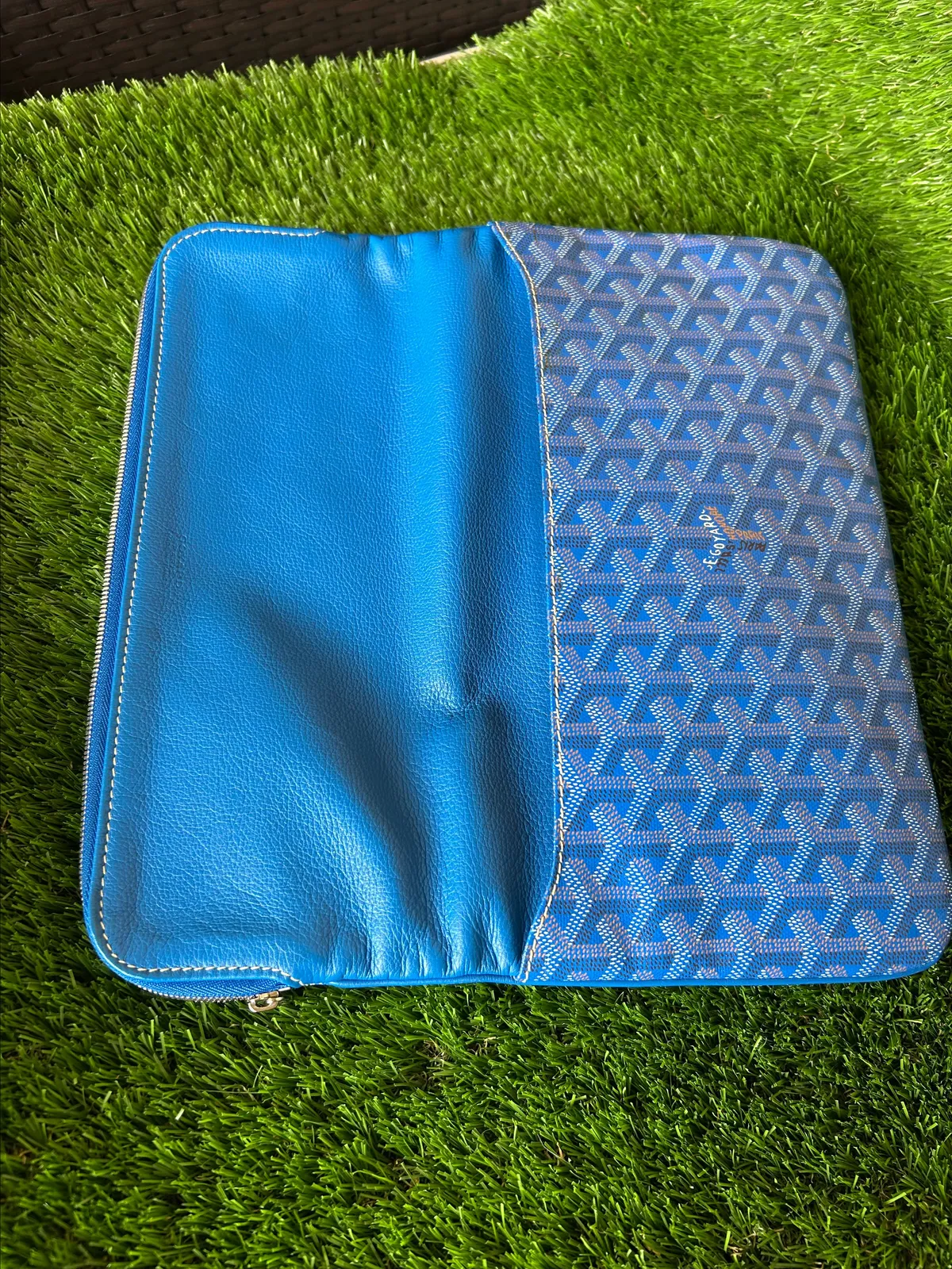 GOYARD Sainte Marie MM Clutch · Whatnot: Shop, Sell, Connect
