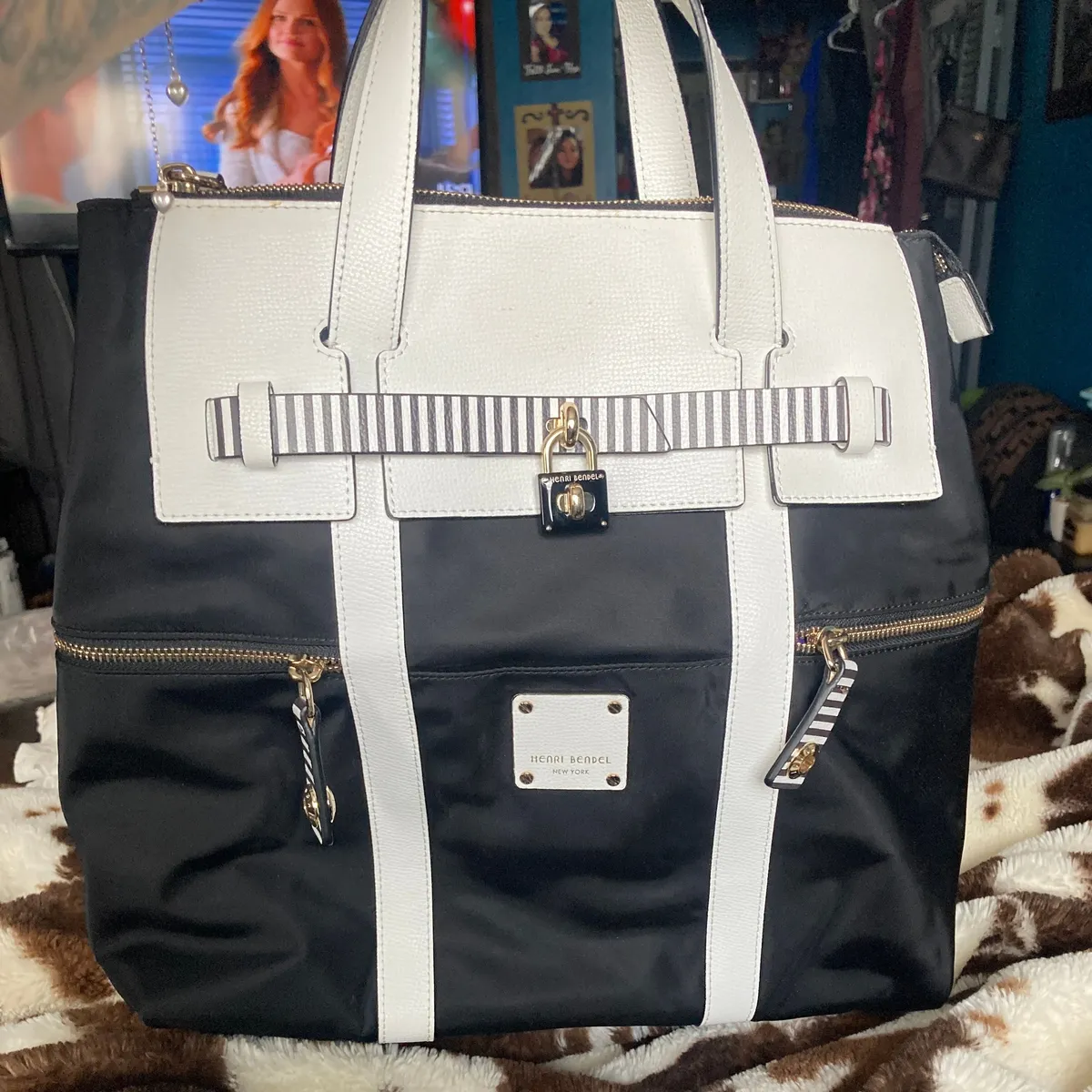 Henri newest Bendel Tote