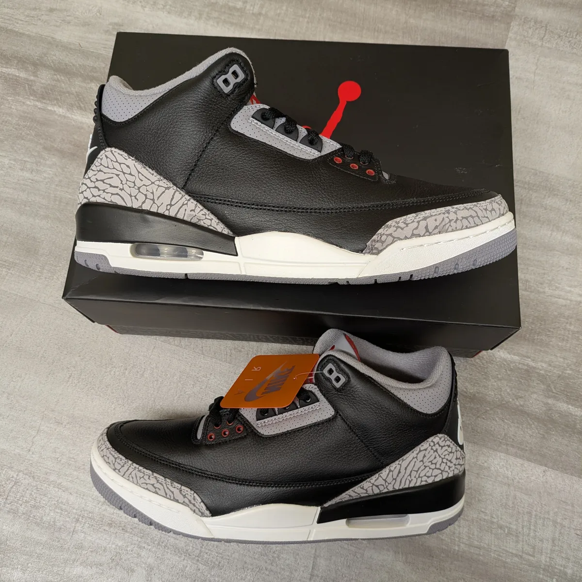 靴 Air Jordan 3 Retro Black Cement s-l400.jpg