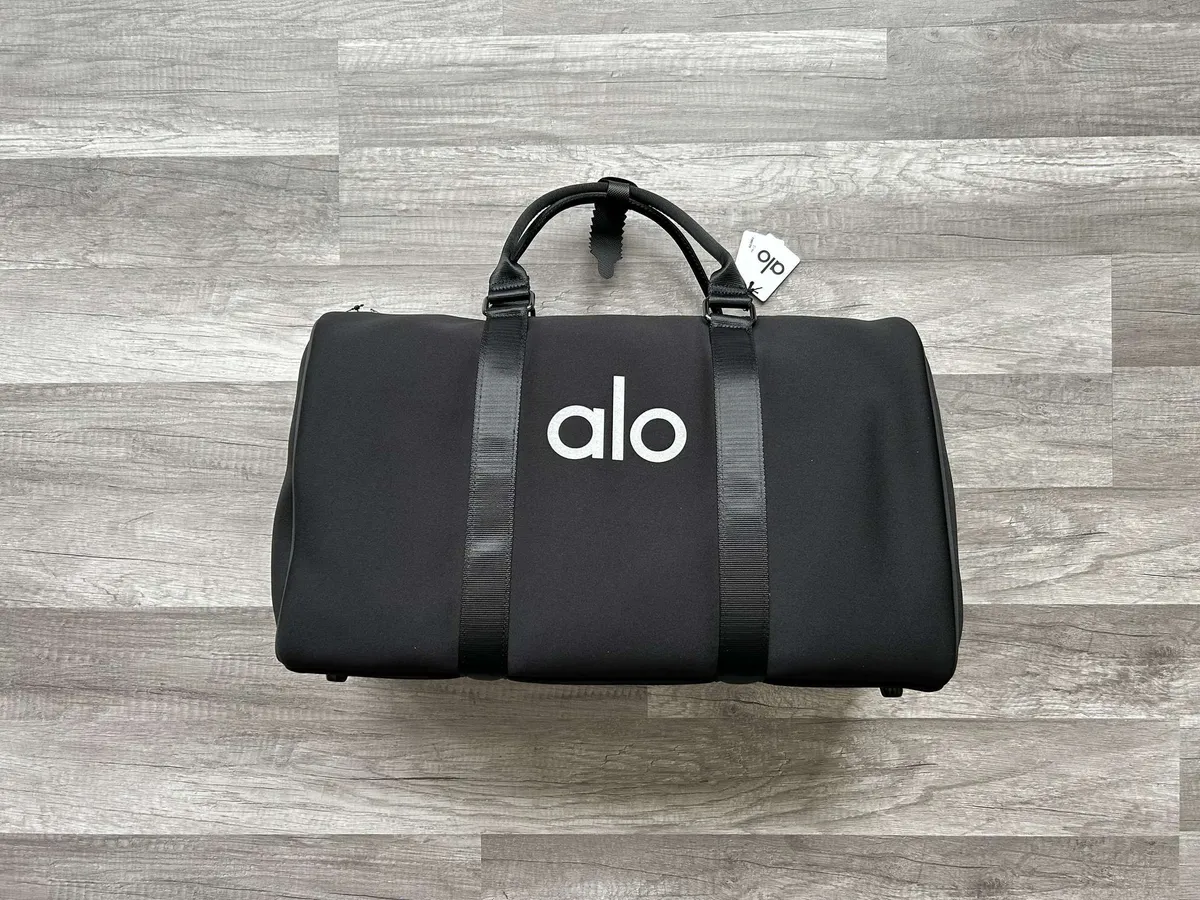 Alo Yoga Traverse Duffle Bag Black New With Tags · Whatnot