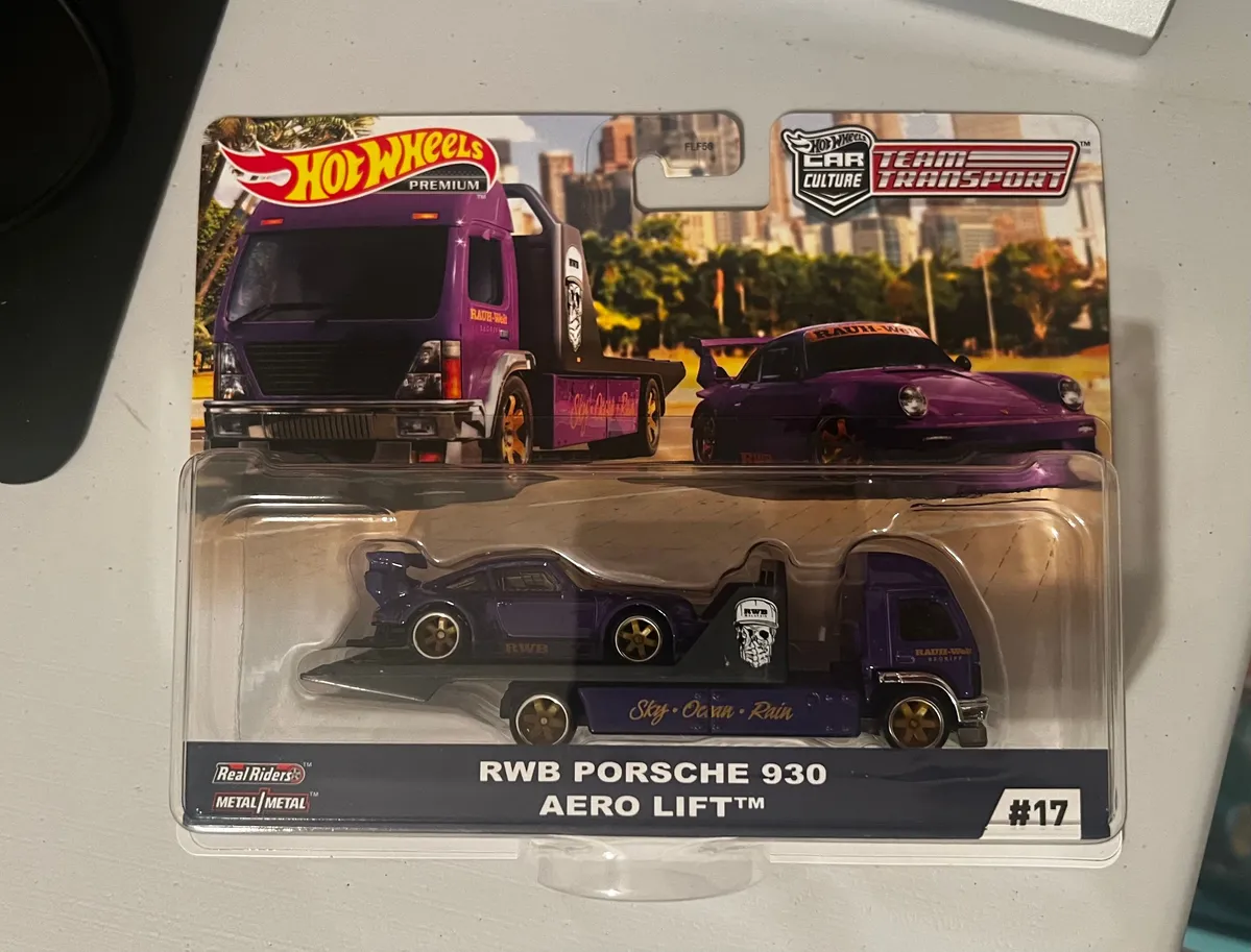 2019 Hot Wheels Porsche RWB Team Transport Premium 930 Aero Lift