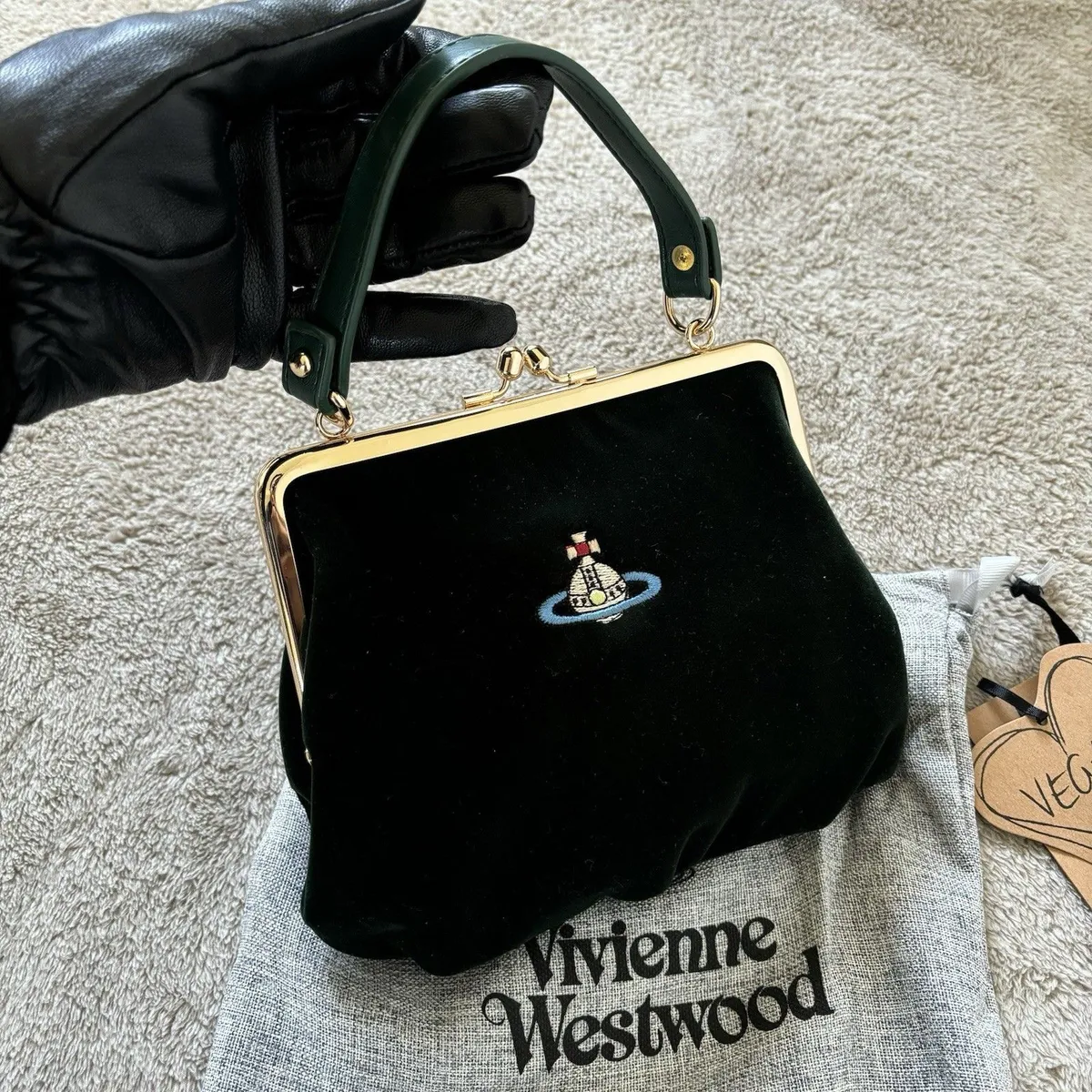 小物 Vivienne Westwood leather globe Leather crossbody bag Vivienne Westwood Green in Leather