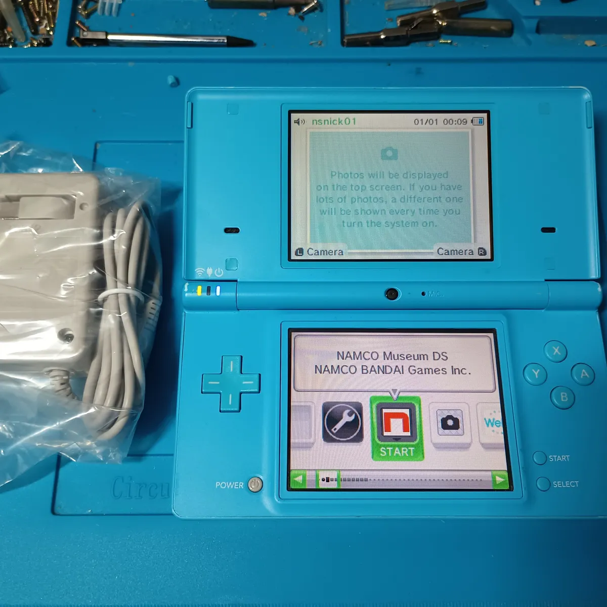 Console- Nintendo DSi- Light Blue (Tested &Working) W/ Charger 