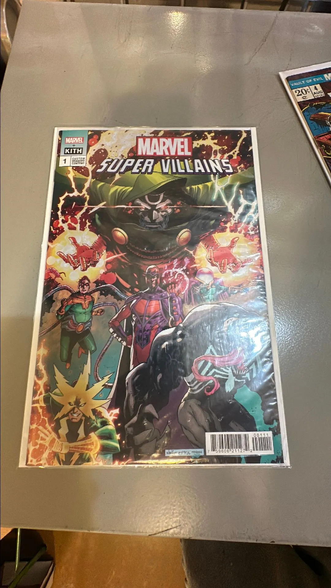 Marvel + Kith Super Villains SDCC Exclusive sealed SOLD OUT