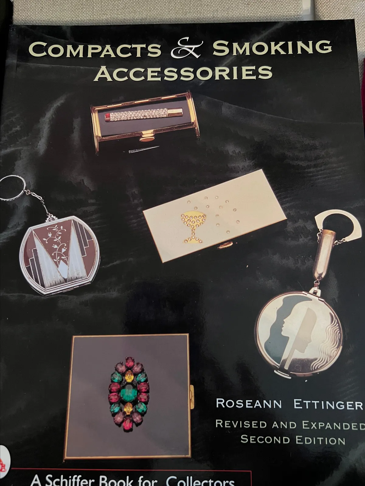 洋書 Compacts and Smoking Accessories Compacts and Smoking Accessories (Paperback)