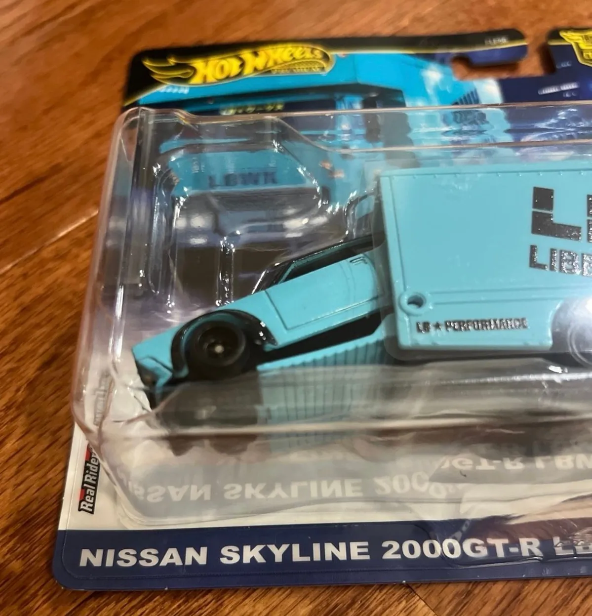 Hot Wheels Team Transport Nissan Skyline 2000GT-R LBWK And